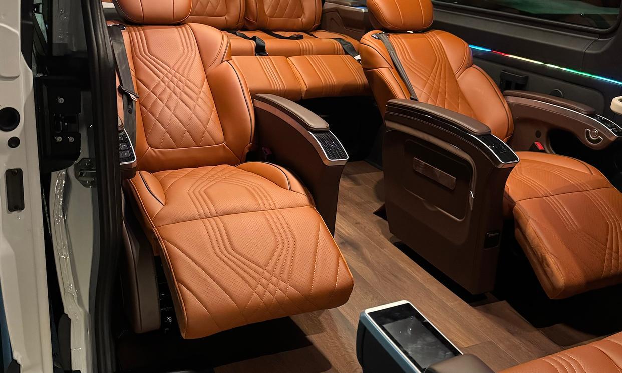 2025 Mercedes-Benz Sprinter 13